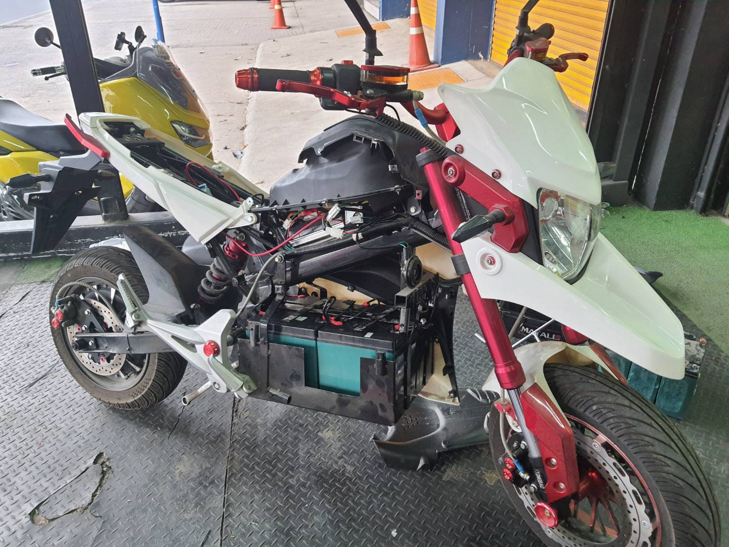 เปลี่ยนแบตเตอร์รี่-2