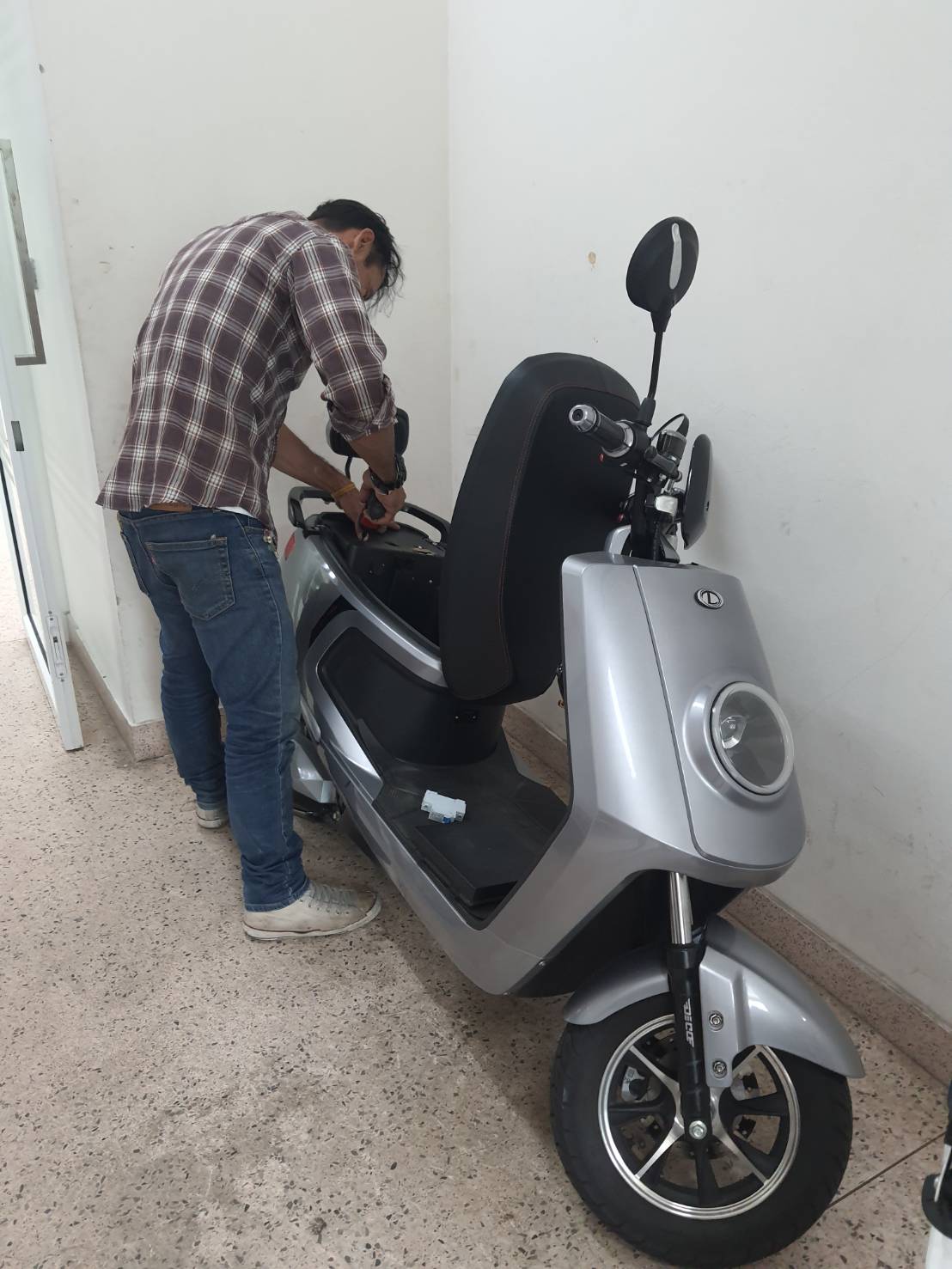 เปลี่ยนเบรคเกอร์-2