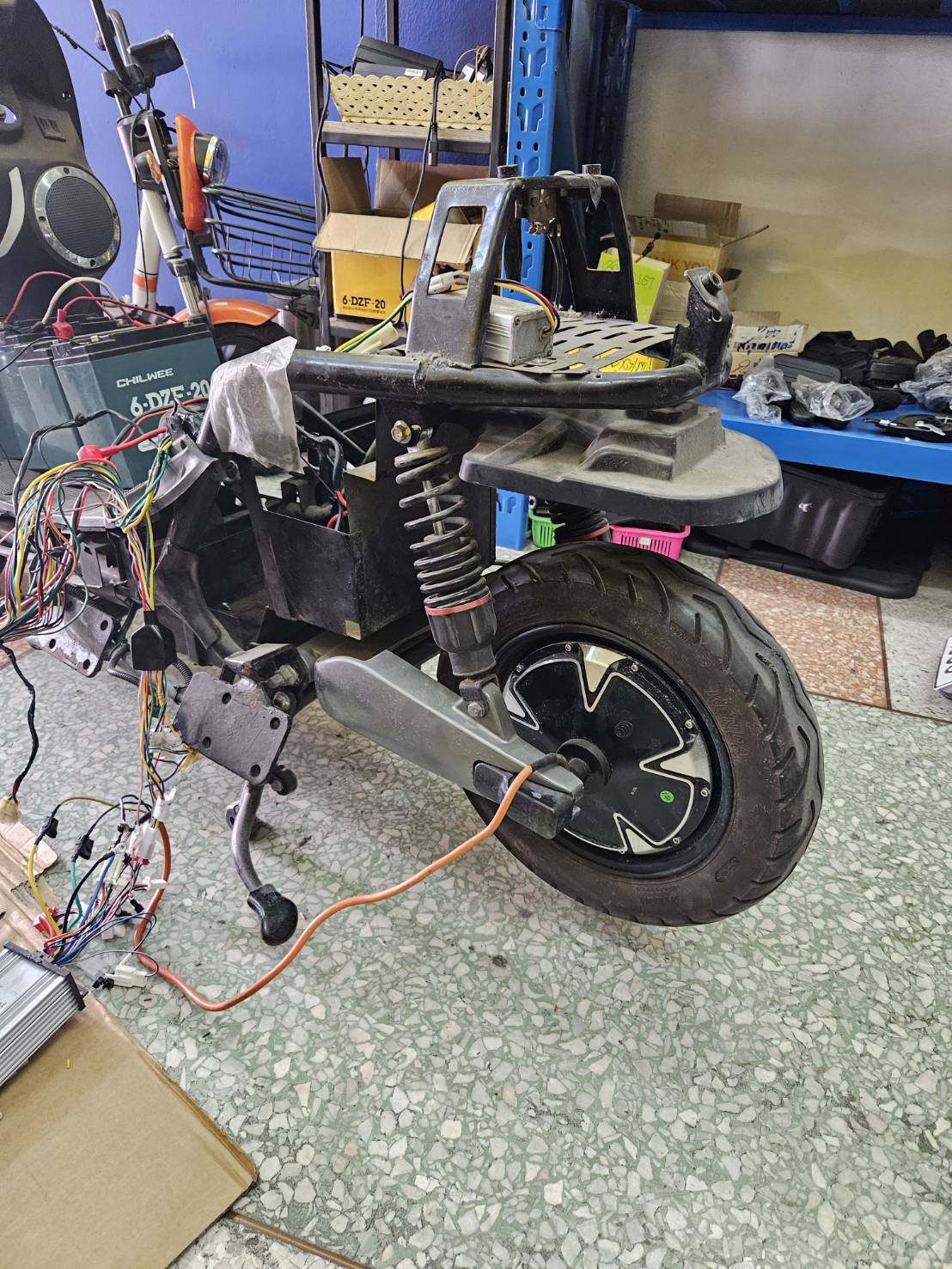 เปลี่ยนกล่องควบคุมและไล่ระบบไฟ-8