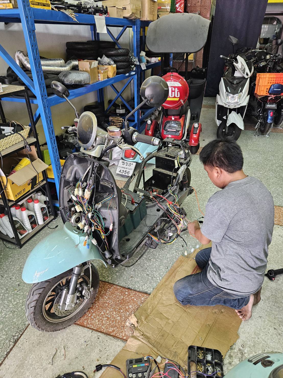 เปลี่ยนกล่องควบคุมและไล่ระบบไฟ-9