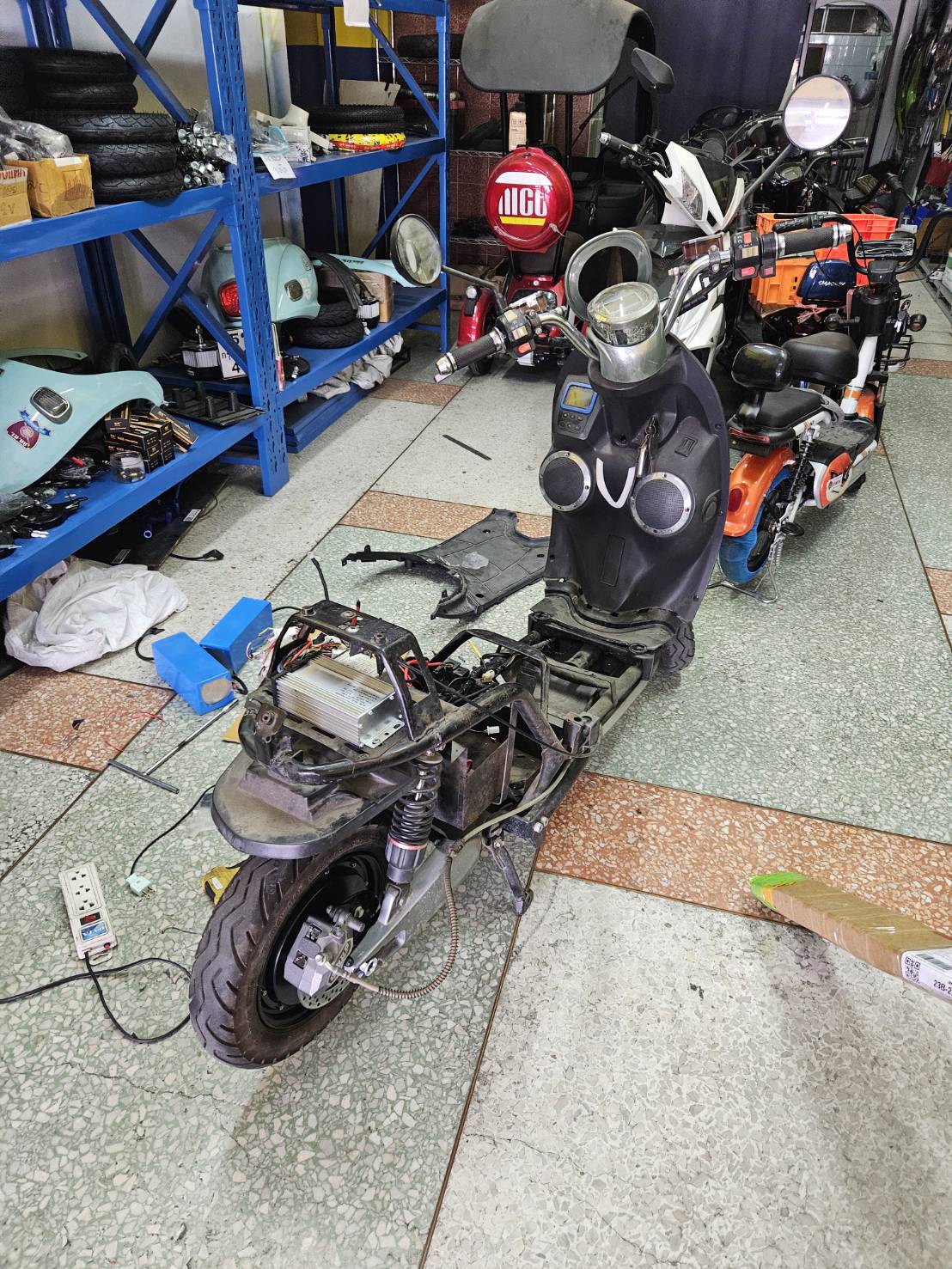 เปลี่ยนกล่องควบคุมและไล่ระบบไฟ-11